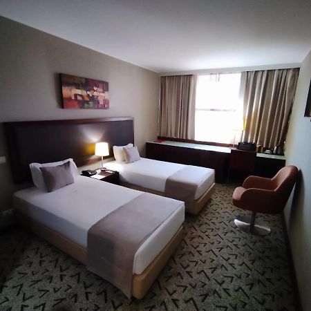 Skyna Hotel Luanda Buitenkant foto