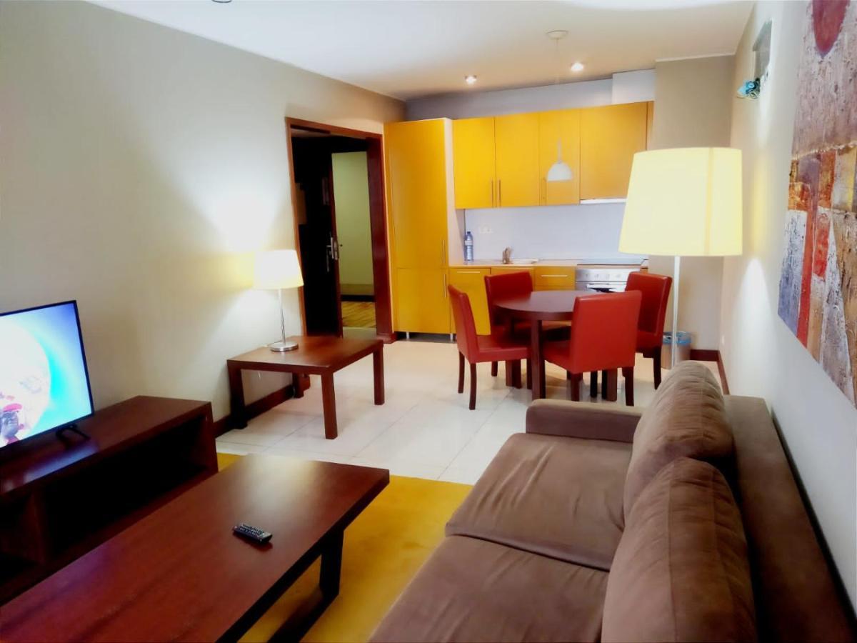 Skyna Hotel Luanda Buitenkant foto