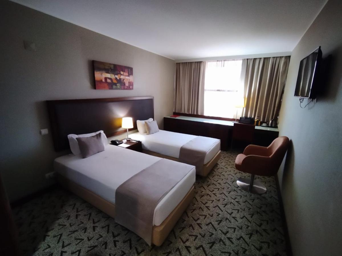 Skyna Hotel Luanda Buitenkant foto