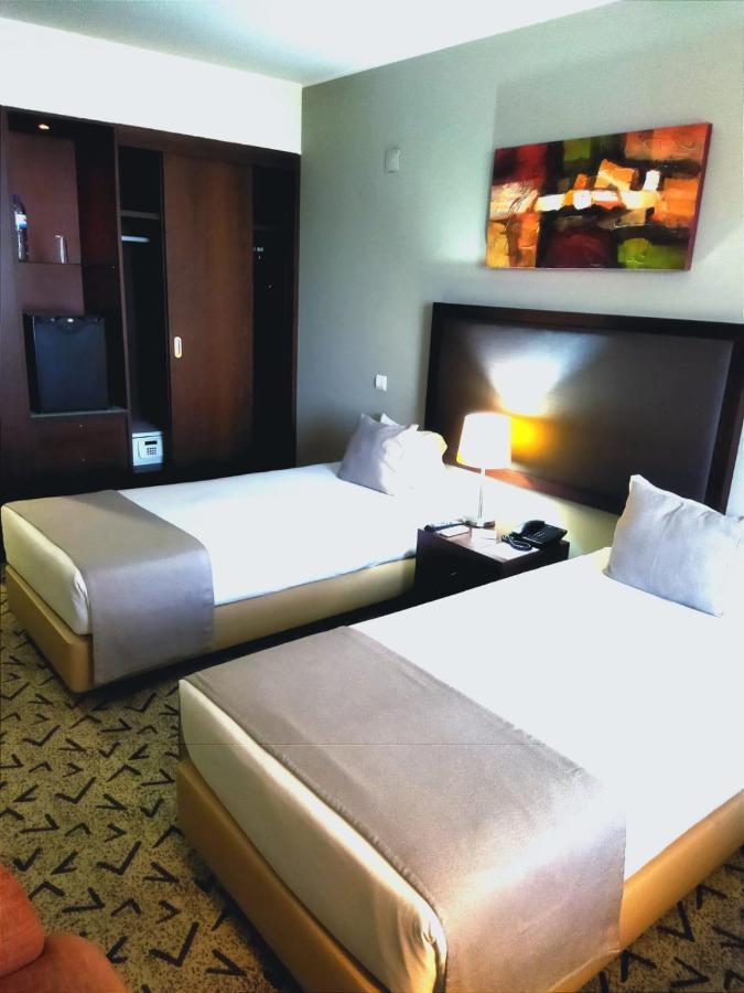 Skyna Hotel Luanda Buitenkant foto