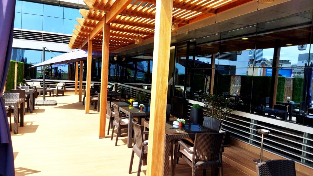 Skyna Hotel Luanda Buitenkant foto