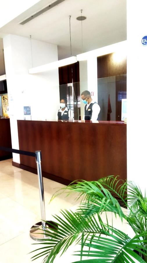 Skyna Hotel Luanda Buitenkant foto