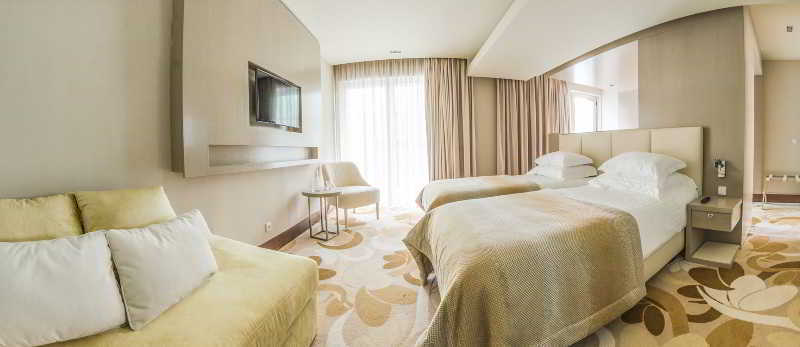 Skyna Hotel Luanda Buitenkant foto