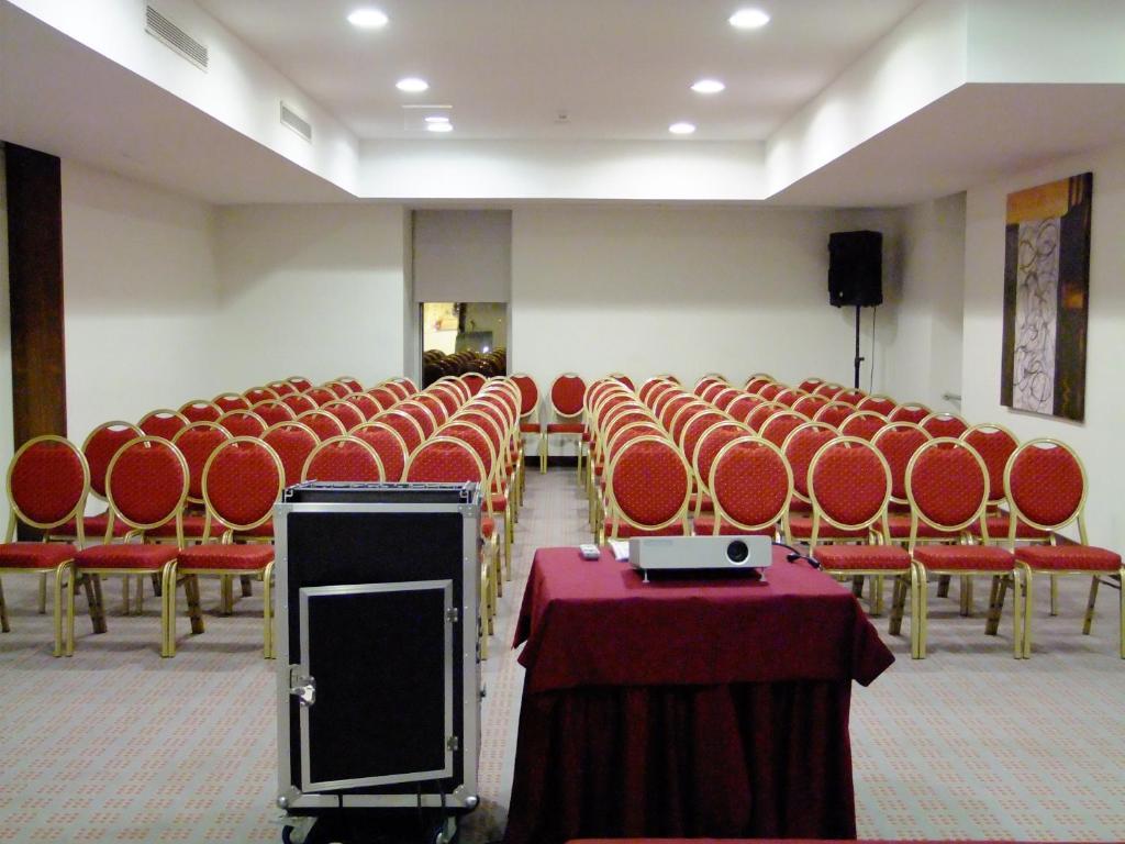 Skyna Hotel Luanda Buitenkant foto