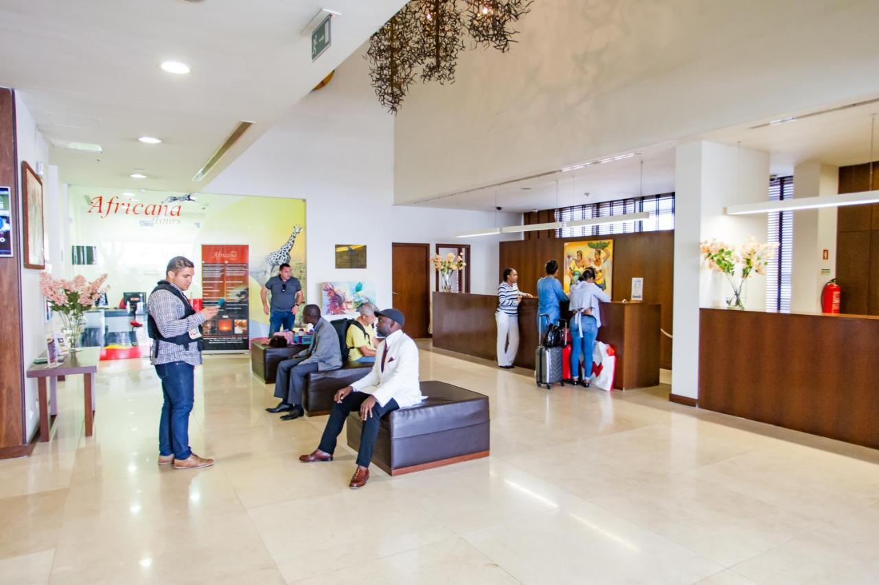 Skyna Hotel Luanda Buitenkant foto